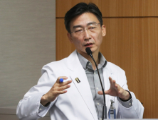 이국종 교수, 아주대 리턴…외상연구소장에 임명