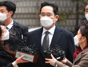 이재용 회장 “더 신뢰, 사랑받는 기업 만들겠다”