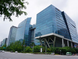 그라비티, 상장 이래 역대 최대 실적 기록… 연매출 4000억 돌파