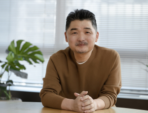 김범수 카카오 의장, 더기빙플레지 서약...재산절반 기부 공식화 