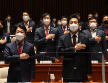 [쿠키포토] 나란히 선 안철수와 오세훈
