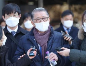 횡령·배임 혐의 최신원 회장 첫 공판준비기일... 재판부 