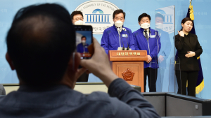 [쿠키포토] 4·7 재보궐선거 일주일 앞두고 대국민 사과하는 이낙연