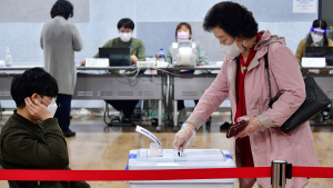 서울시장 보궐선거 사전투표... 오는 3일 18시까지
