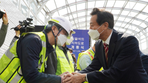 오세훈 시장, 신월여의지하도로 공사 관계자들 격려 