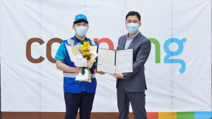 화재 인명피해 막은 최보석씨…쿠팡, 표창장 상금 수여