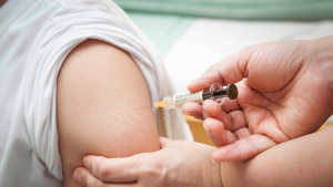 국가필수예방접종 중 男청소년 제외된 HPV 백신 사업…확대 언제쯤?