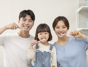 엄마 충치가 아이에게...충치도 닮는 이유