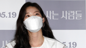 공승연, 마스크로 가려도 튀는 미모