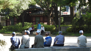 노인 단독가구 증가 80% 육박… 자녀와 동거 희망 비율 감소