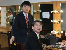 '이웃사촌' 이준석, 안철수와 상계동 카페서 만나…통합 논의 급물살?