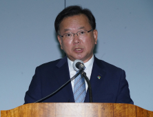 김부겸, ‘총리 유임설’에 “불가능한 일” 