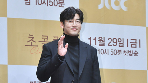 윤계상, 열애 인정… “지난해 말 지인 소개로 만나”