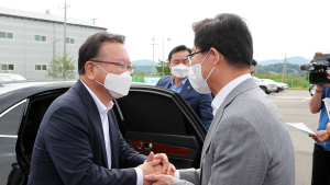 충남도, 김부겸 총리에 민항·공공기관 이전 등 6대 현안 요청