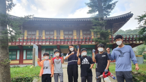 월문천맑은물사랑봉사단, 학생들과 묘적계곡 일대 방역 봉사활동