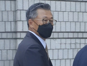 법정 출석하는 조대식 수펙스 의장