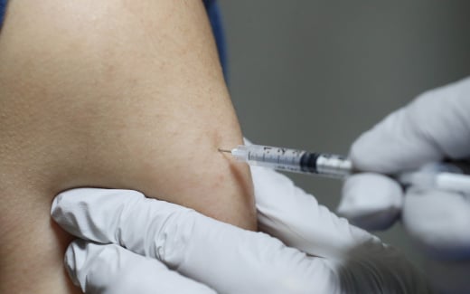 HPV 백신 접종 지원 확대되나…국산 백신 탄생 기대