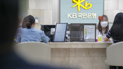 벼랑 끝 내몰린 자영업자···‘한계점 임박’