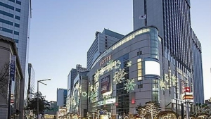 롯데쇼핑, 한샘 인수에 3000억 꺼낸다…신세계·현대百과 '리빙'서 맞붙나