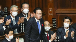日 100대 총리 기시다 선출<br>문대통령 “한일관계 미래지향 노력”