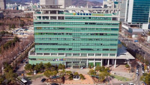 성매매 알선 모습이 유튜브 방송에…경찰 업주 등 20여명 입건