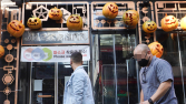 '일상 회복' 첫걸음…10~12명 모임·24시간 영업