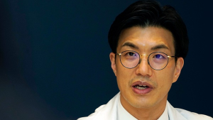 말 어눌해지고 한쪽 팔 힘 빠져…‘뇌졸중’ 골든타임 지켜라