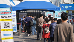 중증환자·사망자 증가세…“고령층·고위험군 추가접종 받아달라”