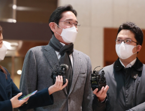 이재용, 美 이어 중동행...재판 출석 후 잇따라 해외출장 길