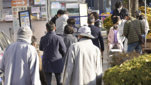 “고령층 중환자·사망자 절반이 백신 미접종… 접종 참여해달라”
