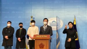 이준석 “국민의힘 고3이 더 우월”에… 민주당 “저급한 인식” 반발