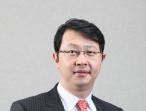 최재원 SK 수석부회장, 배터리로 8년 만에 경영복귀