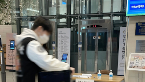 ‘위드 코로나’ 속 대학…위태로운 반쪽짜리 캠퍼스