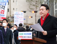 민주당 “윤 후보, 1일 1망언도 부족… 국경 넘는 망언까지”