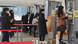 “거리두기 조정, 결정된 것 없다”… 정부, 내일 발표
