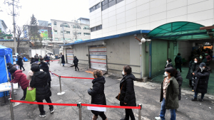 격리기간 7일로 단축...오미크론 확산에 내일부터 방역체계 개편