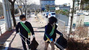 대전 중구, 설 연휴 '뿌리공원' 봉사활동 실시