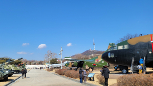 오랜만에 보는 파란하늘 '봄이 와요' 