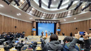 “더 좋은 정권교체 뜻 모아”… 윤석열·안철수 단일화 선언