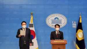 윤석열‧안철수 “선거 후 합당”… 安, 사실상 ‘백기’
