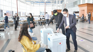 이미 절반은 사전투표...대선 출구조사 믿을 만할까