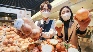 현대백화점, 국내 양파 농가 위한 상생 행사 연다