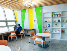 계룡도서관 새 단장,  '작가의 방, 북카페, 모유수유실 조성...지역문화사업 선도' 기대