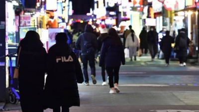 인원·시간 제한 없앤다...18일부터 거리두기 완전 해제