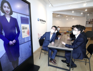 영화 속 가상인간 현실로…KT ‘기가지니 AI휴먼’ 만든다