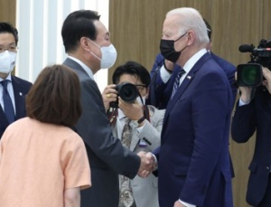 이재용, 바이든에게 3나노 최신공정 소개