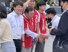  이준석 국민의힘 대표·최민호 세종시장 후보, 거리인사 유세