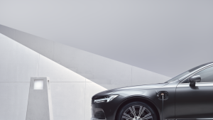 전기차는 시기 상조라는데…대안은 PHEV?