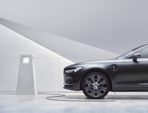 전기차는 시기 상조라는데…대안은 PHEV?