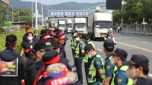부품 하나로 멈춘 車공장…화물연대 파업 여파